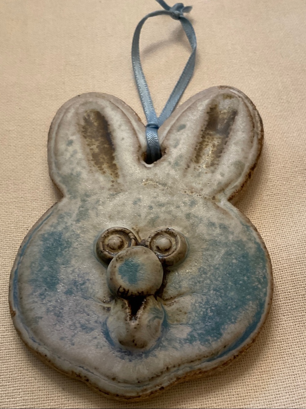 Mint condition Pickenpaugh Pottery Bunny, 1990!  Wonderful